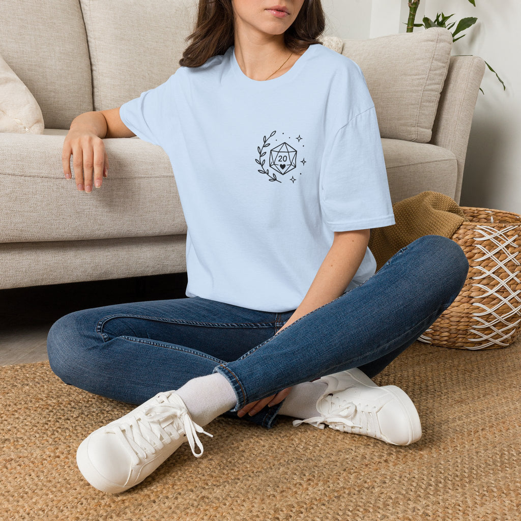 D20 Minimalist Dice T-Shirt — Comfy Nerdy Moms Club Graphic Tee